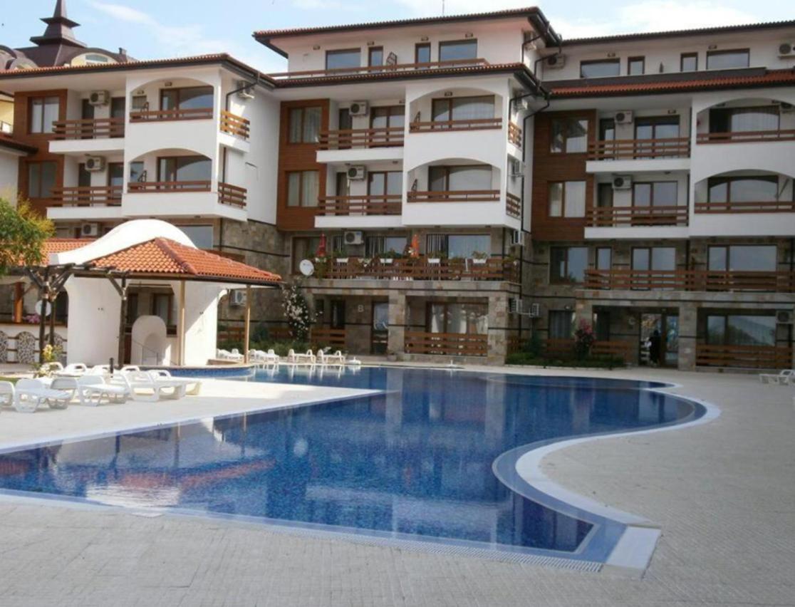 Apartment Robinson Beach Elenite First Line Sveti Vlas Buitenkant foto